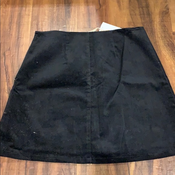 Skirt!!!! - Picture 2 of 4